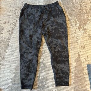 Lululemon XL printed sweatpant joggers